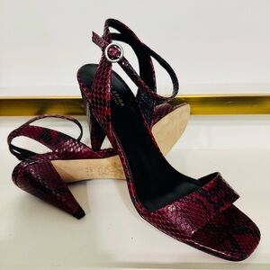 🇮🇹Via Spiga Maroon Snake Print Ankle Strap Heels 7M Orig $200+ Suoer Clean!
